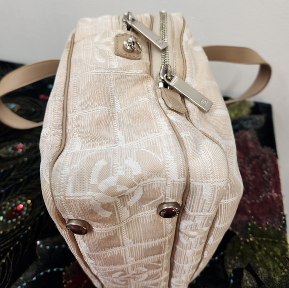 Chanel Bag - Picture 6 of 12